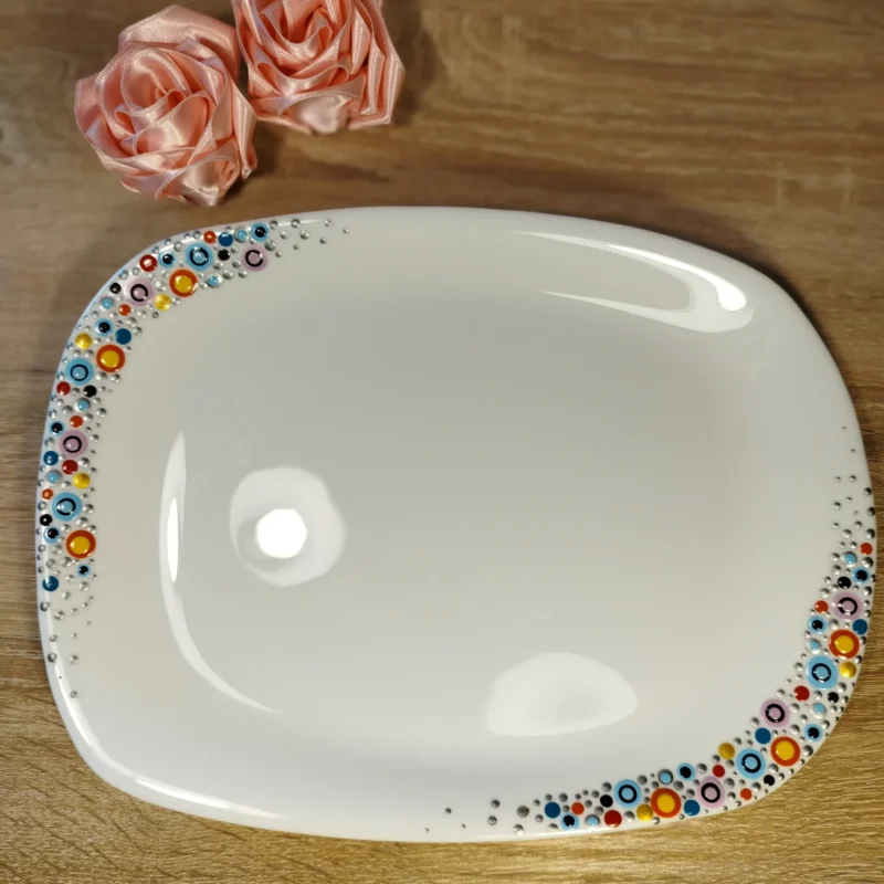 Symphony tacna bijela sa šarenim rubom - pogled ravno