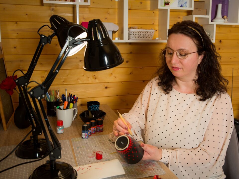 Ukrašavanje šalica kao hobi